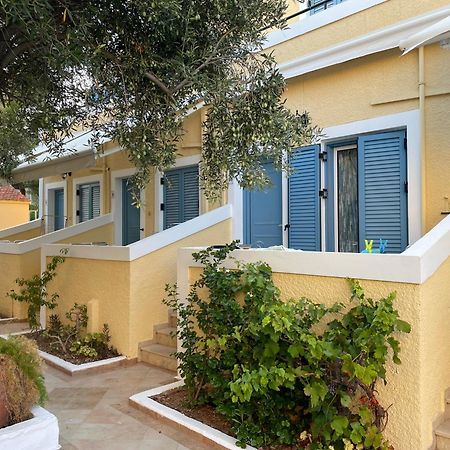 Esperides Maisonettes Agia Marina  Zewnętrze zdjęcie