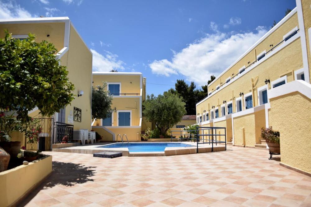 Esperides Maisonettes Agia Marina  Zewnętrze zdjęcie