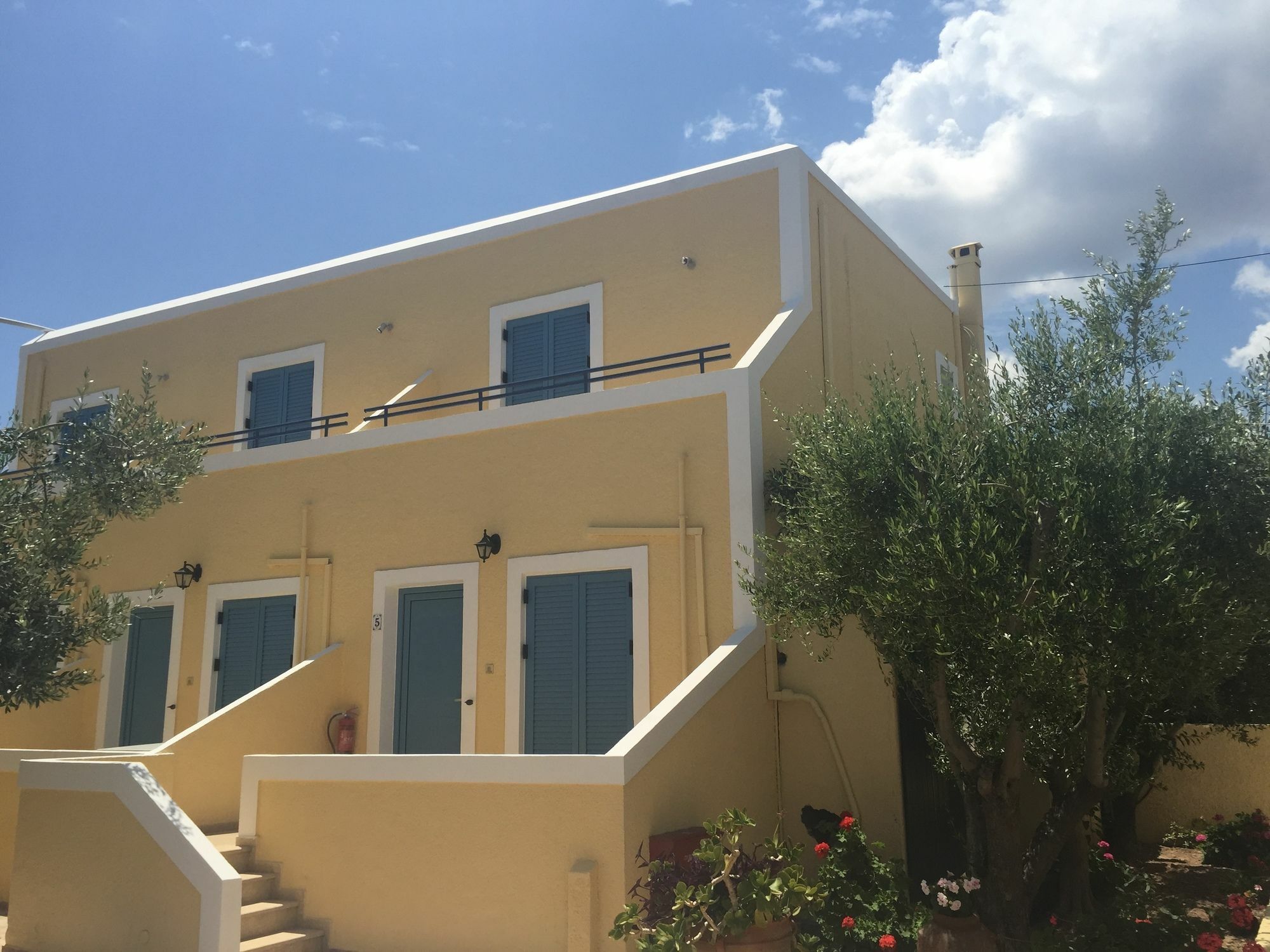 Esperides Maisonettes Agia Marina  Zewnętrze zdjęcie