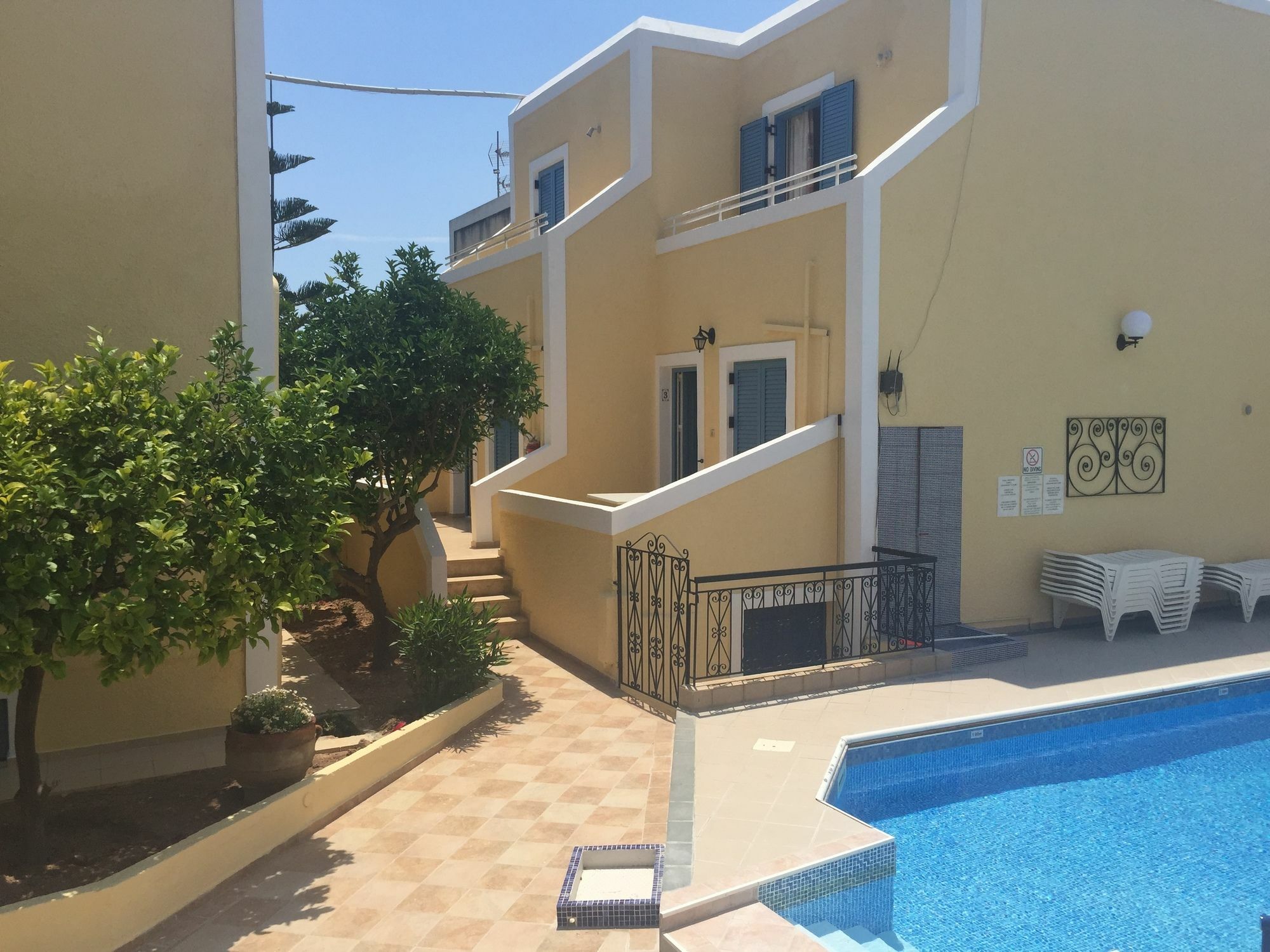 Esperides Maisonettes Agia Marina  Zewnętrze zdjęcie